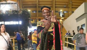 Jean Louis Bingna afuera del Estadio Universitario de Nuevo León