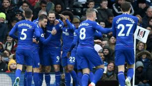 Jugadores del Chelsea festejan uno de sus goles frente al Fulham