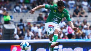 Mena dispara en un partido del León