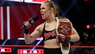 Ronda Rousey en Monday Night RAW