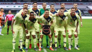 América tomándose la foto previo al partido ante Puebla 