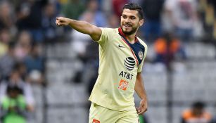 Henry Martín celebrando un gol con el América 