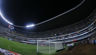 Apagón en el Estadio Azteca durante el Clásico Nacional