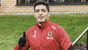 Raúl JIménez durante un entrenamiento con los Wolves