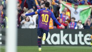 Messi festeja una de sus anotaciones contra los Periquitos