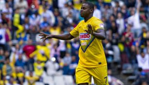 Narciso Mina, durante un juego con el América en el A2013