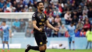 Jesús Chávez festeja un gol con Dorados