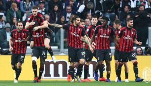 Milan festeja triunfo ante la Juventus