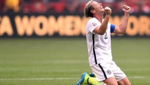 Abby Wambach festeja un triunfo de Estados Unidos