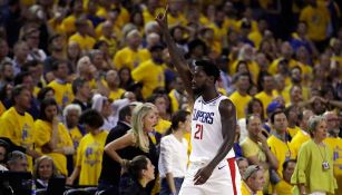 Patrick Beverley celebra el triunfo de los Warriors