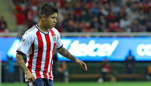 Chofis López en un partido con Chivas 