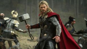 Chris Hemsworth interpretando a Thor