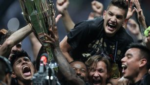 Jugadores de Rayados festejan Título de la Concachampions