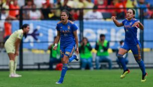 Lizbeth Ovalle festeja anotación contra el América