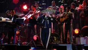 Vicente Fernández, durante su último concierto en el Estadio Azteca