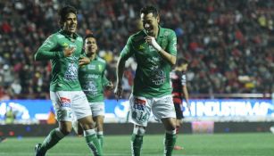 Sambueza festeja gol contra Xolos