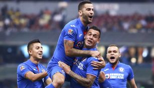 Cruz Azul celebra una anotación frente al América