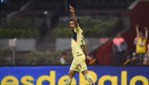 Oribe, durante un partido en el Azteca