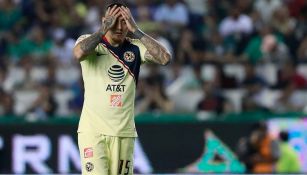 Nico Castillo lamenta una falla con América