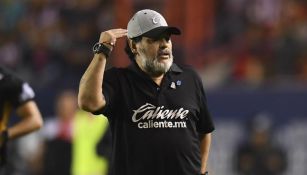 Maradona, molesto en un juego con Dorados