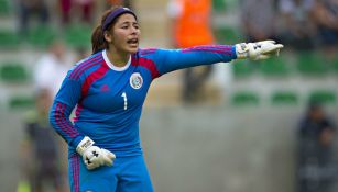 Cecilia Santiago, durante un partido amistoso del Tri