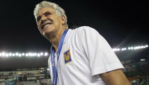 Tuca Ferretti sonríe tras obtener el Título del Clausura 2019