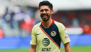 Oribe Peralta durante un partido del América