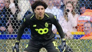 Guillermo Ochoa, durante juego del Standard