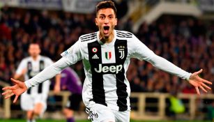 Rodrigo Bentancur celebra un tanto con la Juventus 