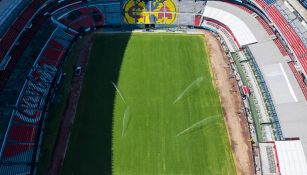 La cancha del Azteca con su nuevo pasto, desde la lente de RÉCORD