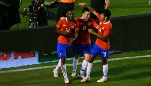 Campbell, Bryan Oviedo y Venegas festejan una anotación