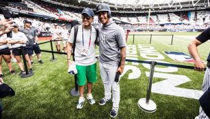 Chicharito se toma foto con Luis Cessa