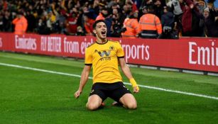 Raúl Jiménez en festejo con Wolves