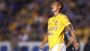 Francisco Meza se lamenta en juego de Tigres