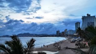 Playas de Acapulco, Guerrero no son aptas para el uso recreativo