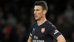 Laurent Koscielny en un partido con Arsenal