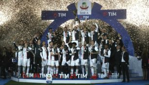 Juventus celebra tras ganar el título de la campaña 2018-19