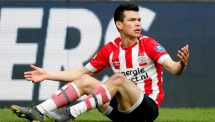 Hirving Lozano durante un partido con el PSV