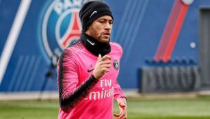 Neymar, durante un entrenamiento con el PSG 