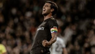 Carlos Vela festeja gol con LAFC