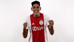 Edson Álvarez porta la playera del Ajax