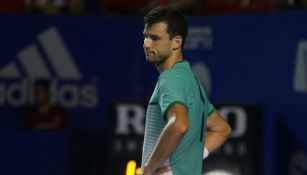 Grigor Dimitrov se lamenta durante una competencia en México