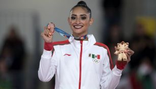Karla Díaz, con su medalla de bronce
