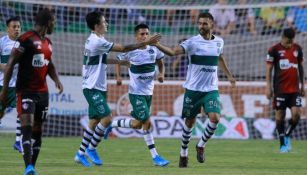 Juan Basulto festeja su gol frente a Atlas en la Copa MX