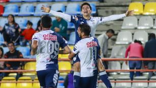 Víctor Dávila festeja su gol ante Zacatepec