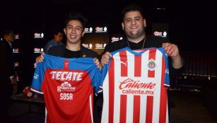 Daniel Sosa en la presentación de la playera de Chivas