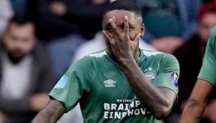 Steven Bergwijn celebra su gol ante el Heracles