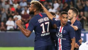 Jugadores del PSG celebran un gol