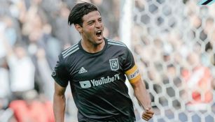 Carlos Vela festeja gol con LAFC