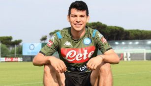 Hirving Lozano, previo a un entrenamiento con el Napoli 